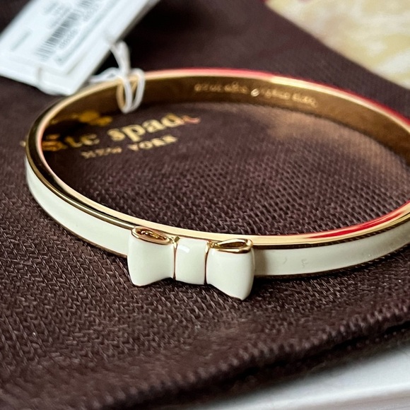 ✨Host Pick✨ BRAND new Kate Spade bow bracelet with tags on! - Picture 5 of 6